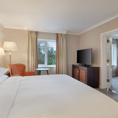 Delta Hotels By Marriott Tudor Park Country Club Maidstone Bagian luar foto