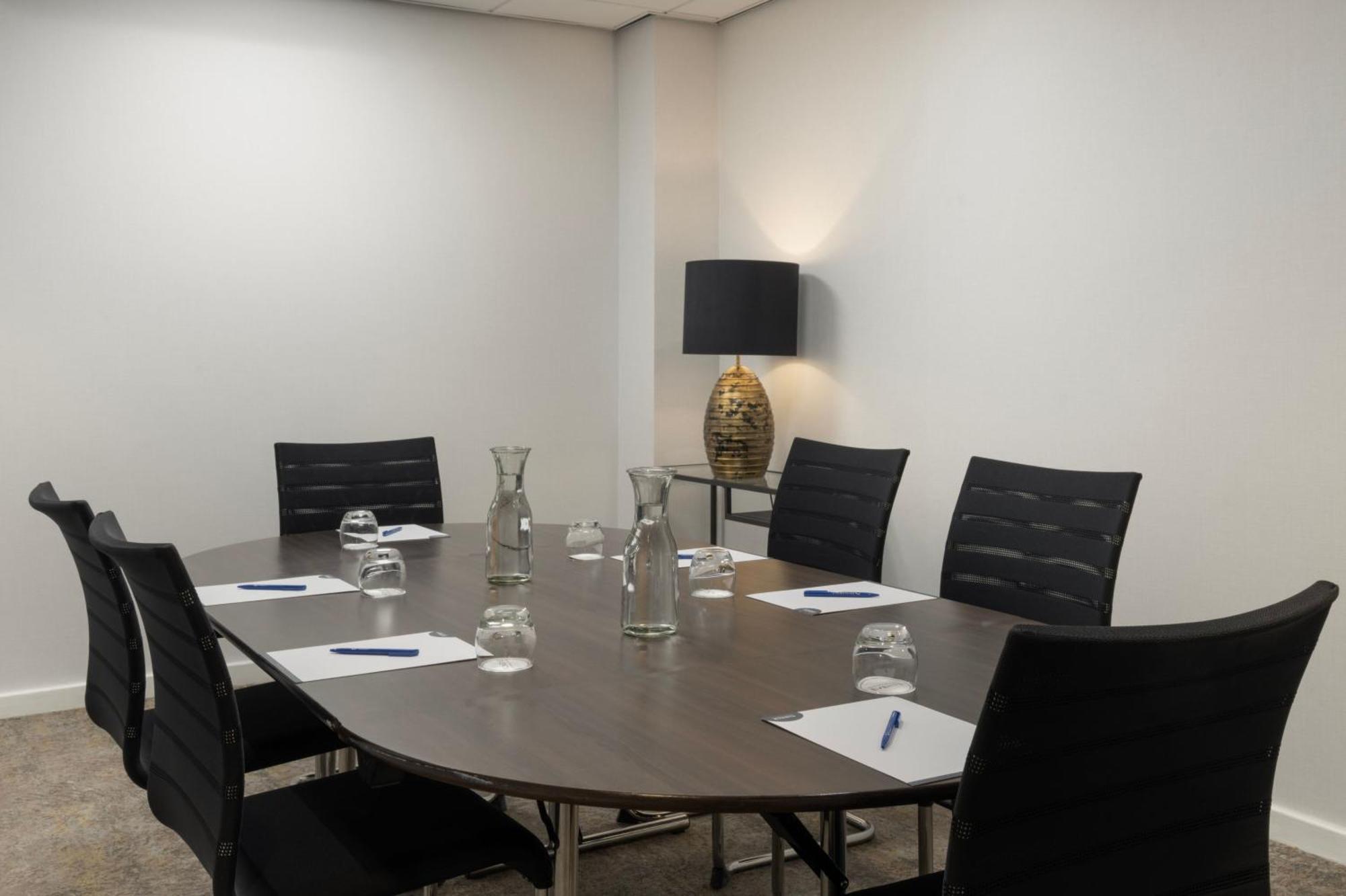 Delta Hotels By Marriott Tudor Park Country Club Maidstone Bagian luar foto