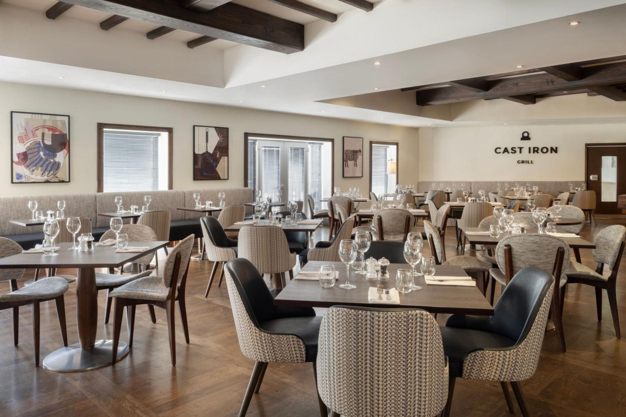 Delta Hotels By Marriott Tudor Park Country Club Maidstone Bagian luar foto