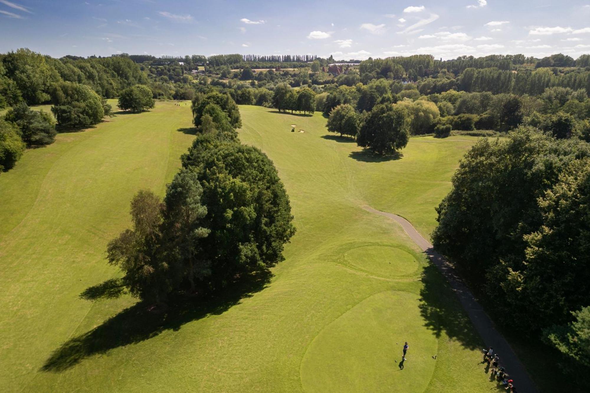 Delta Hotels By Marriott Tudor Park Country Club Maidstone Bagian luar foto