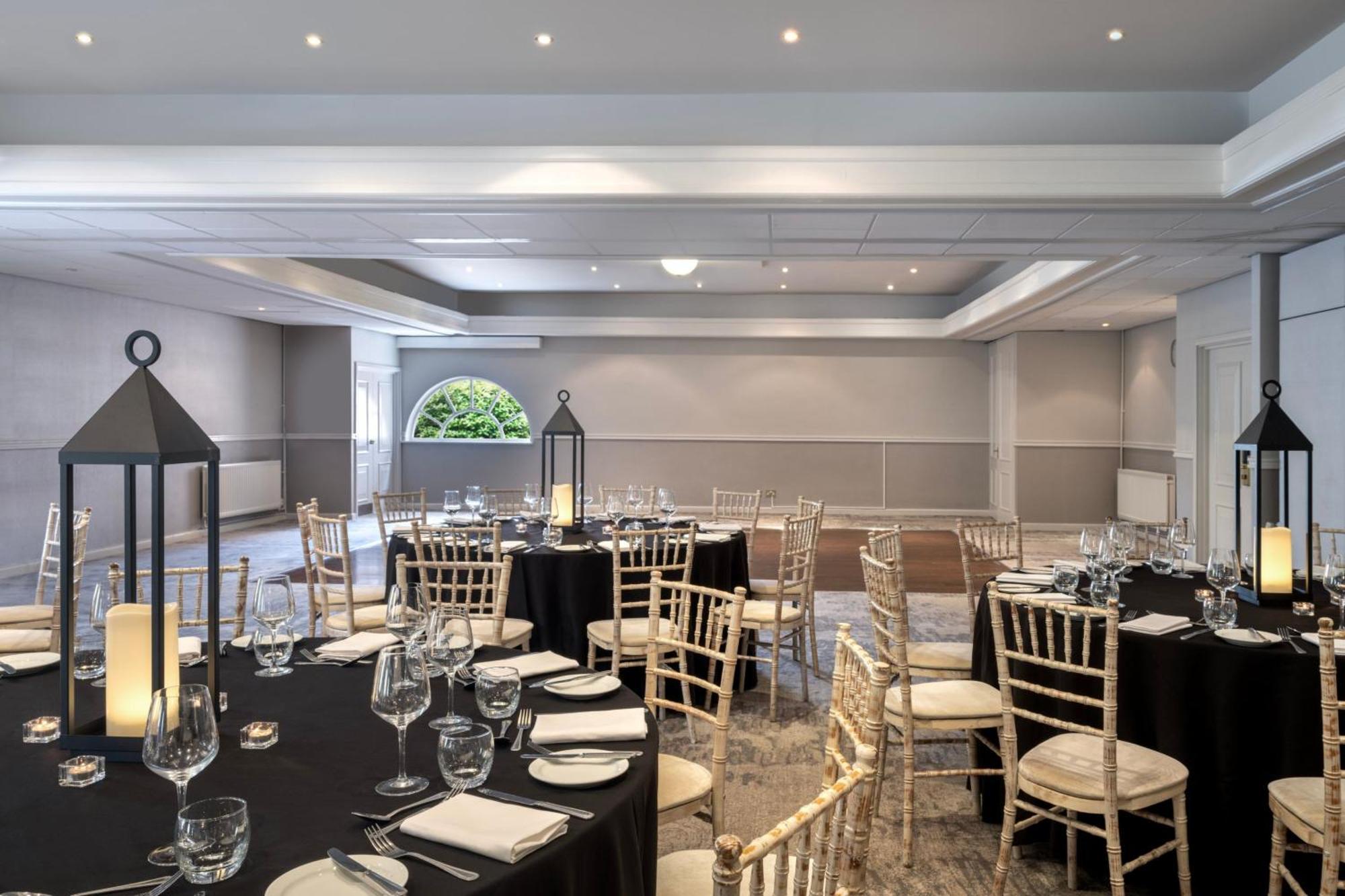 Delta Hotels By Marriott Tudor Park Country Club Maidstone Bagian luar foto