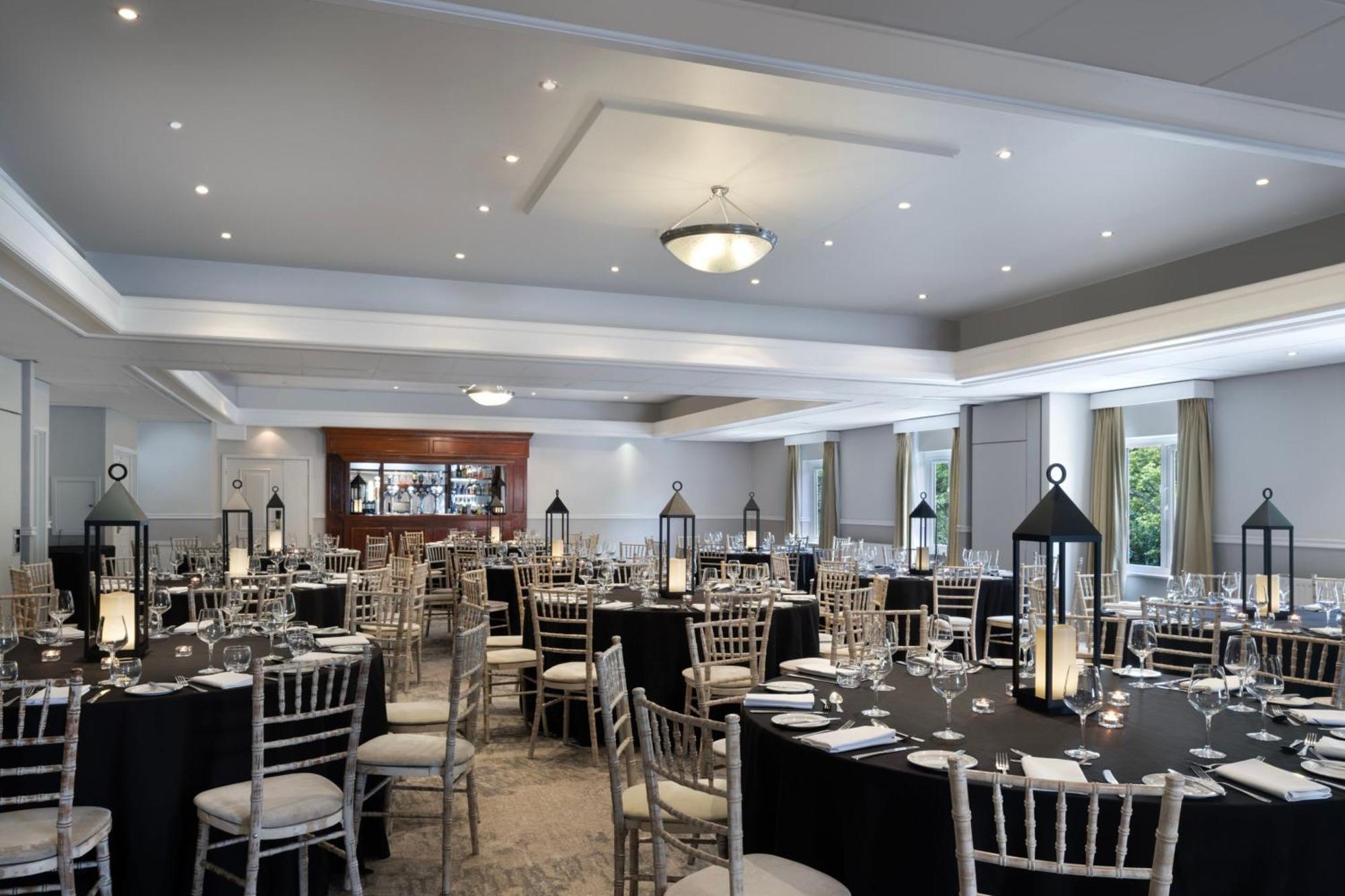 Delta Hotels By Marriott Tudor Park Country Club Maidstone Bagian luar foto