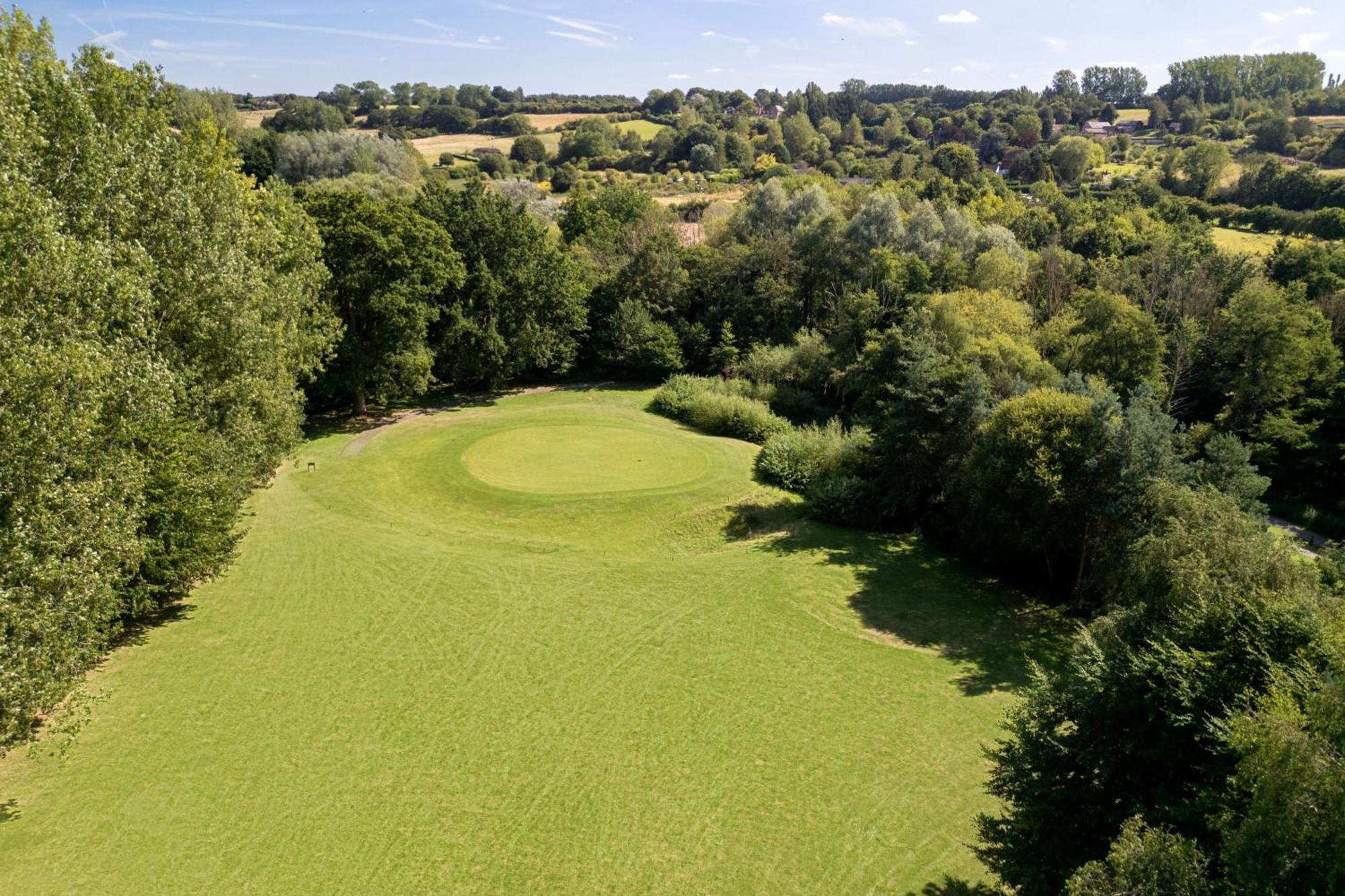 Delta Hotels By Marriott Tudor Park Country Club Maidstone Bagian luar foto