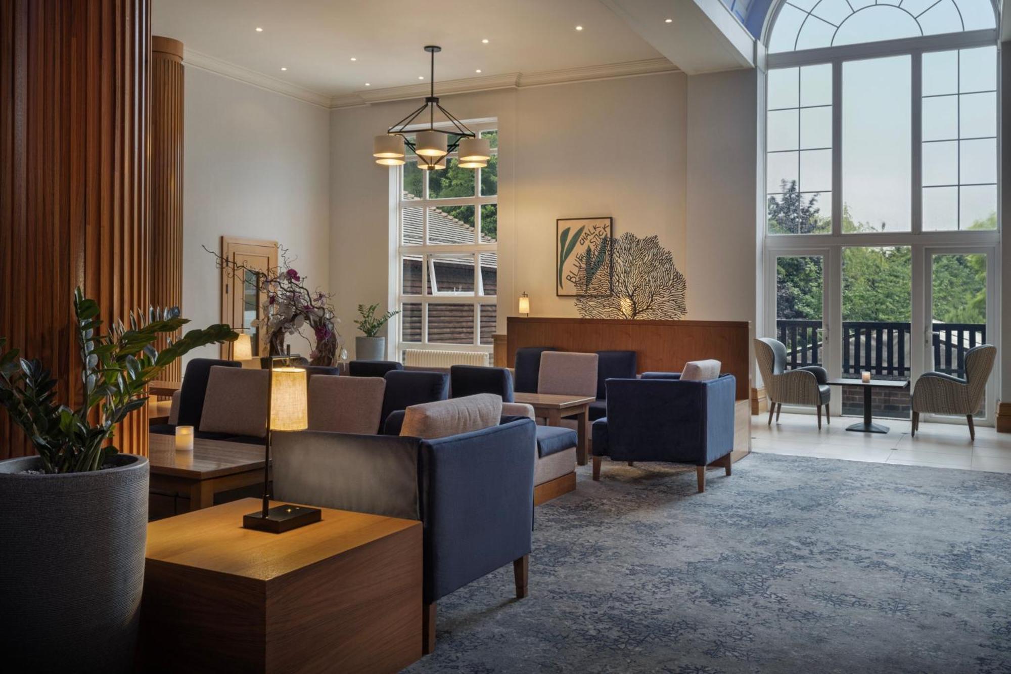 Delta Hotels By Marriott Tudor Park Country Club Maidstone Bagian luar foto